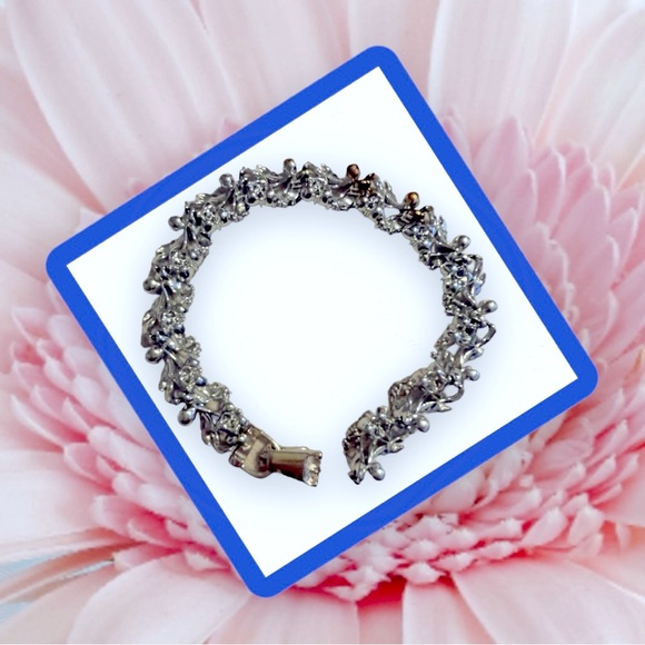 Beautiful Silver-Toned Ankle Bracelet - Picture 2 of 4